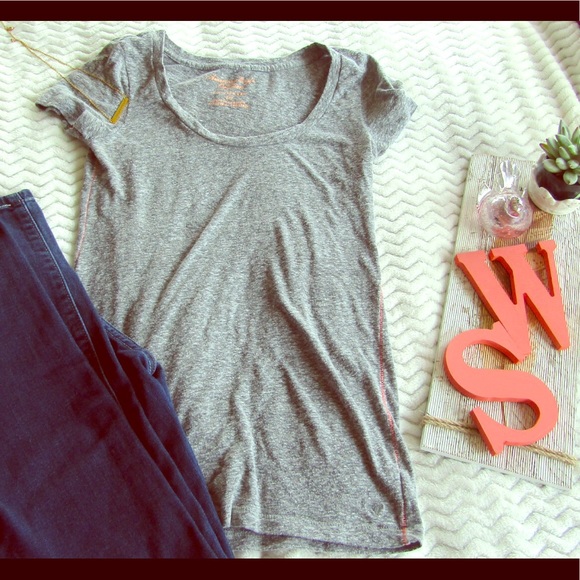 American Eagle Gray Super Soft Tee Shirt - Picture 1 of 5
